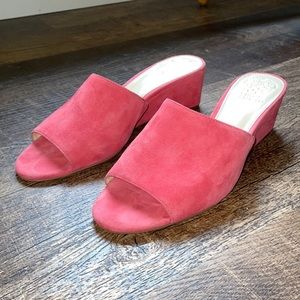 Vince Camuto pink Stephena suede wedge slide sandal size 9.5